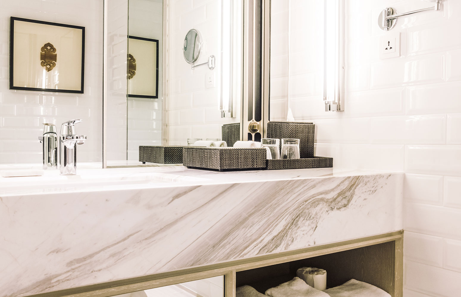 Luxury and Elegance: Italian Marble for Your Bathroom